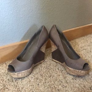 BCB Generation wedges size 8 1/2,